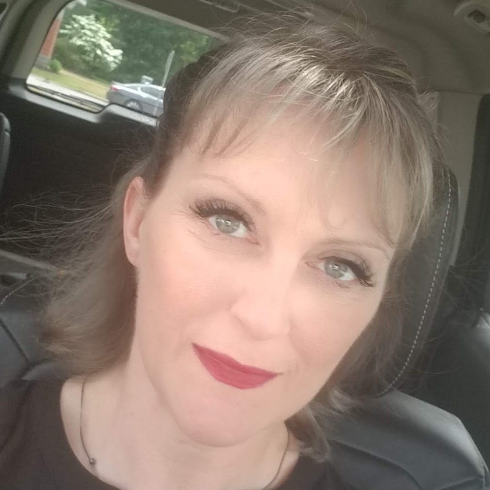 Meet your Posher, Christina